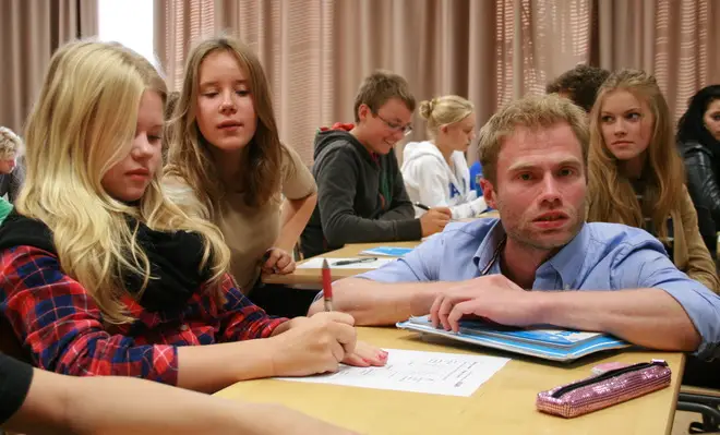 La Scuola Migliore Per Tuo Figlio VS La Scuola Italiana